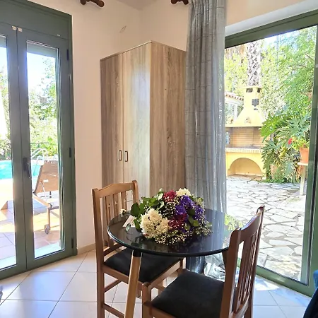 Okeanis & Adults Only Appartement