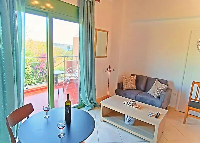 Okeanis & Adults Only *