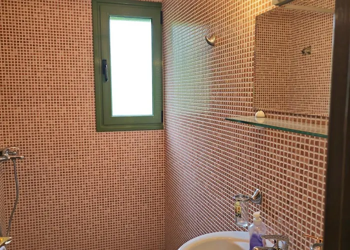 Okeanis & Adults Only *