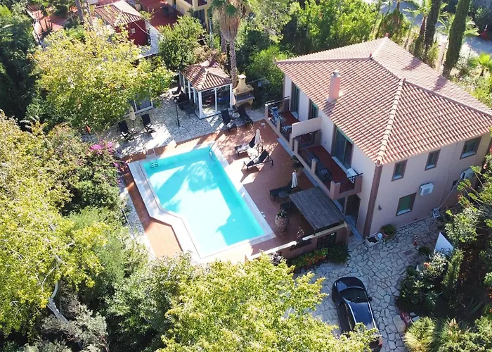 Okeanis & Adults Only * Katelios